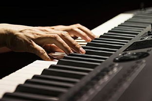 青島進口舊鋼琴報關門到門服務公司