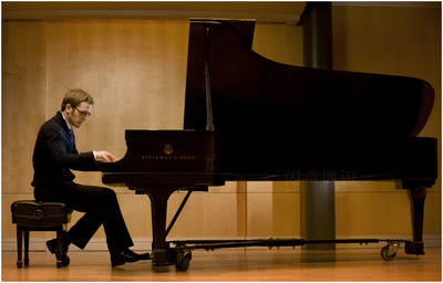 鋼琴作品中右踏板的用法介紹